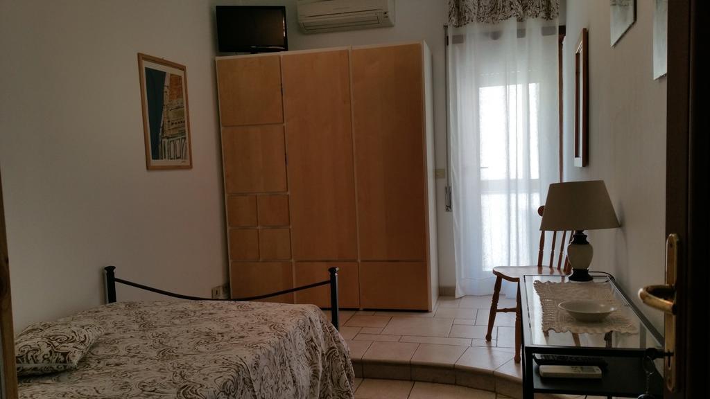 مبيت وإفطار Bella Roma Domus الغرفة الصورة